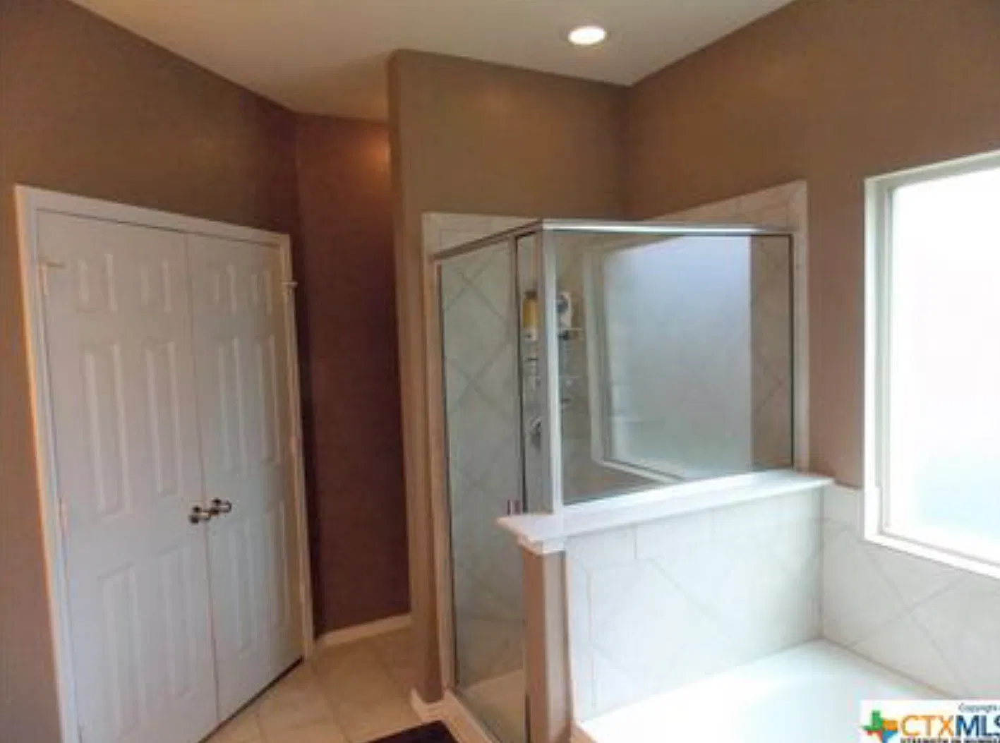 3 bed, 2.5 bath, 2143 sqft, $2,000 — Photo 4