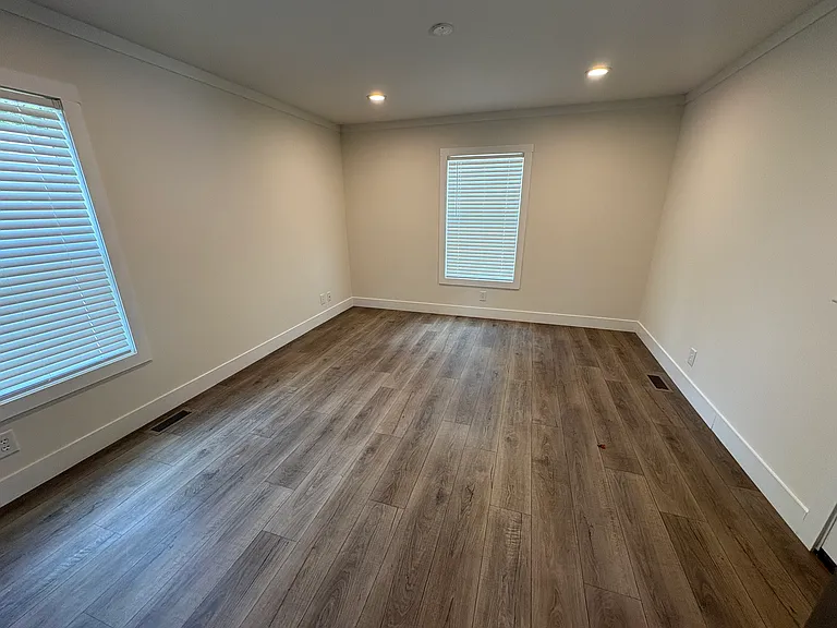 205 Woodland Dr — Photo 4