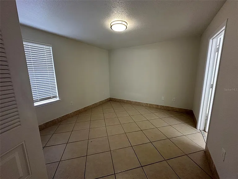 1000 Dolphin Dr — Photo 3
