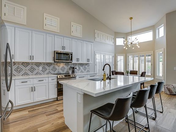 3rd image of 8414 W Willow Ave