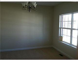 4th image of 514 Paddington Ln