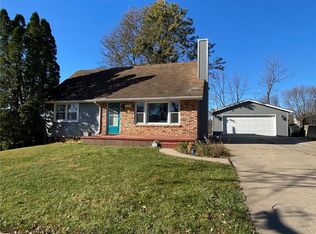 1656 23rd St NW, Cedar Rapids, IA 52405