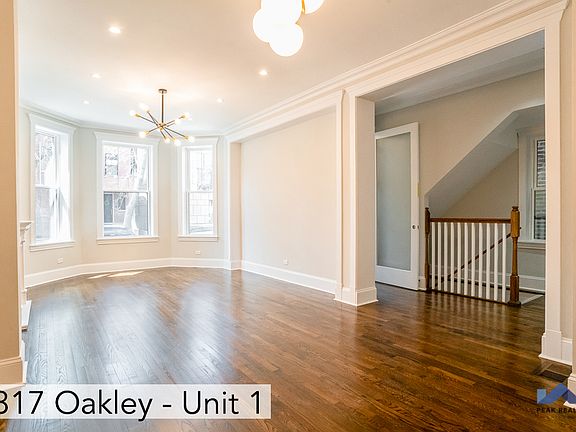 3rd image of 2317 N Oakley Ave #1