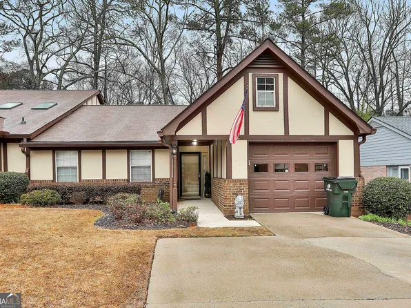 16 Dover Trl, Peachtree City, GA 30269