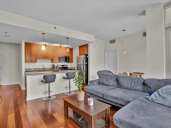 4th image of 1400 S Michigan Ave APT 2309