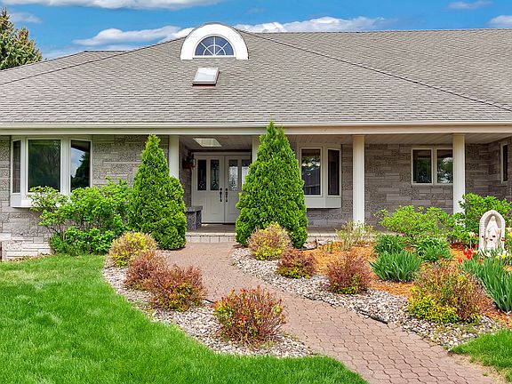 2nd image of 2307 Heritage Dr