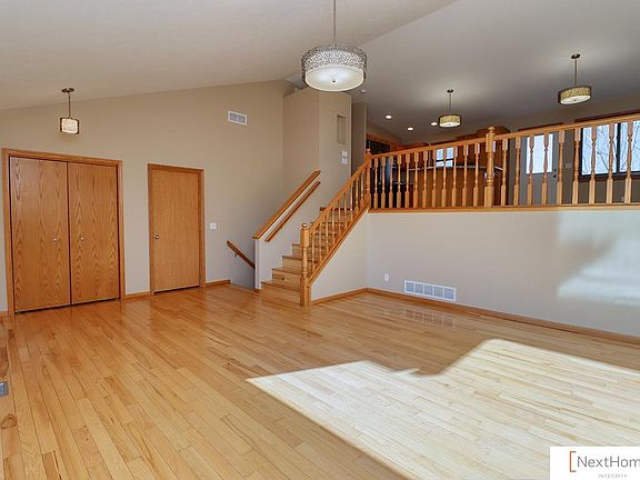 4th image of 7655 Brummond Dr