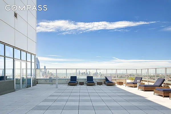 Rented by Compass | media 18