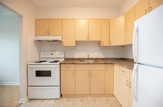 1155 Grant Ave — Photo 6