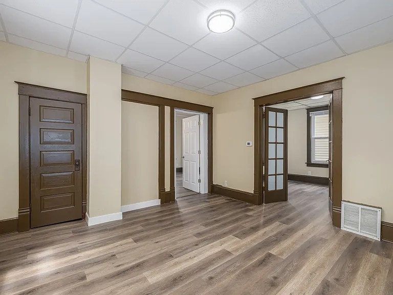 343 N Main St — Photo 8