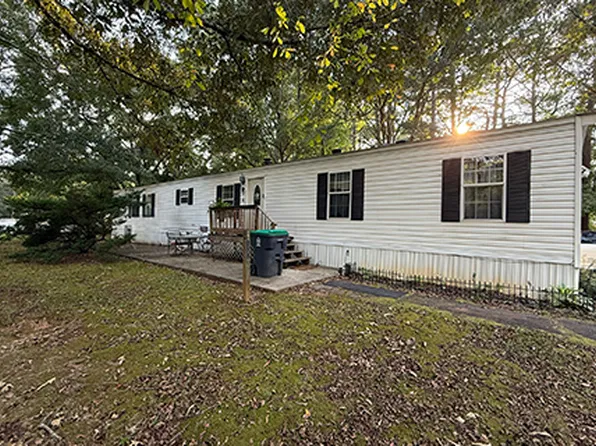 147 Chickasaw Dr, Locust Grove, GA 30248