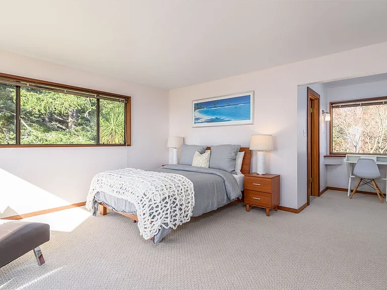 38051 Foothill Close — Photo 14