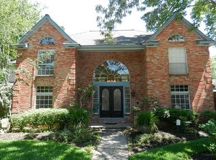 5211 Laurelwood Dr, Kingwood, TX 77345