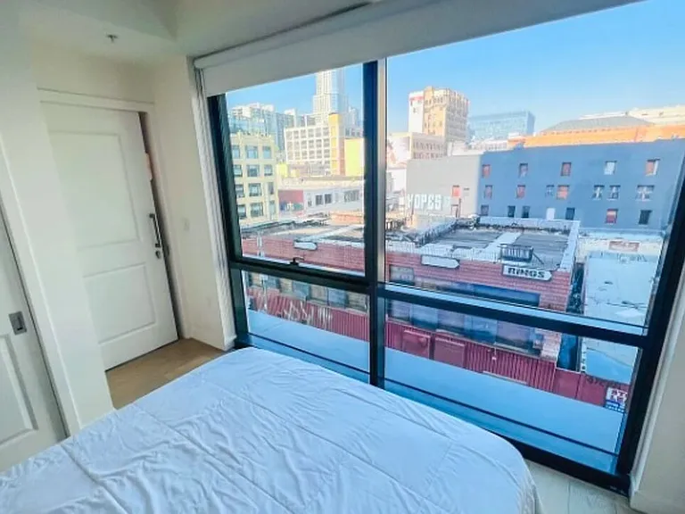 400 S Broadway Ave #502 — Photo 16