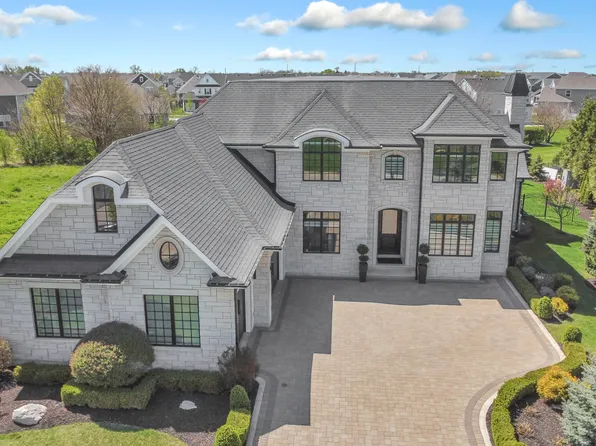 3761 Wintergreen Ter, Algonquin, IL 60102