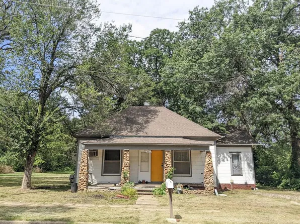 412 N Penn St, Coffeyville, KS 67337