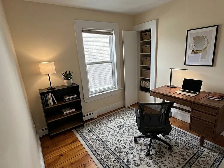 4 Myrtle Sq #2 — Photo 4