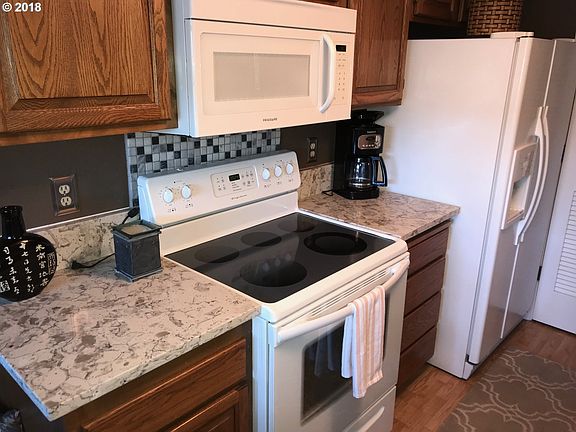 4th image of 10895 SW Meadowbrook Dr Unit 43
