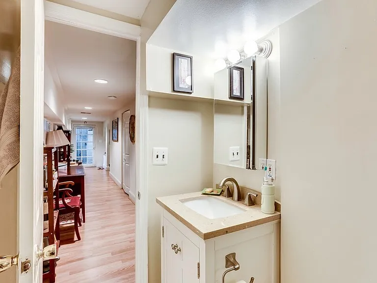 1726 Willard St NW #B — Photo 22