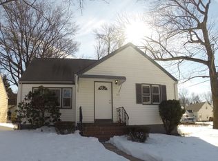 125 W 9th Ave, Roselle, NJ 07203