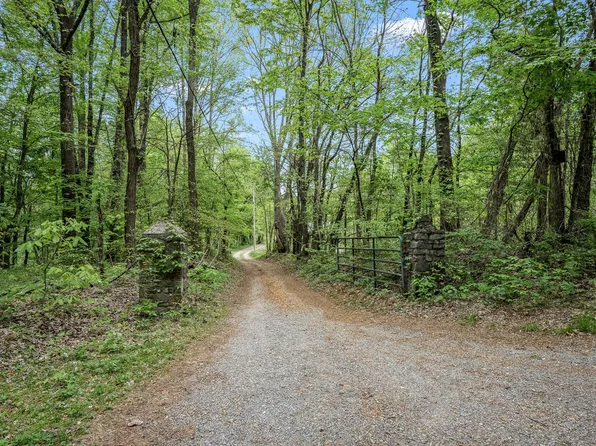1975 Sugar Tree Knob Rd, Liberty, TN 37095
