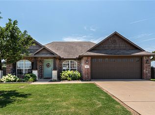1433 S Hampton Xing, Cave Springs, AR 72718