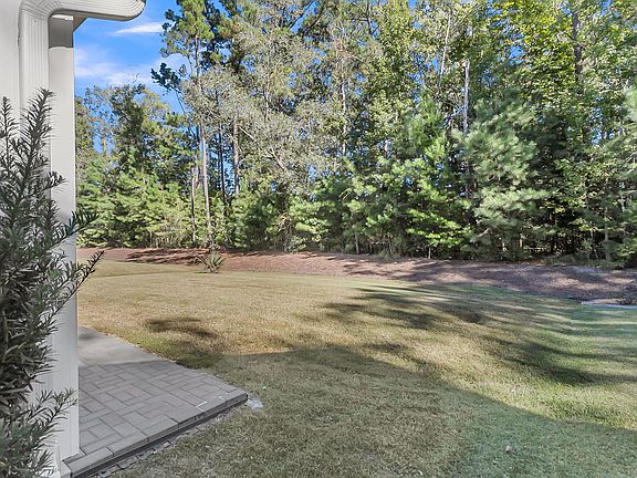 3rd image of 1035 Old Field Dr