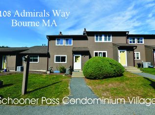 108 Admirals Way #108, Buzzards Bay, MA 02532