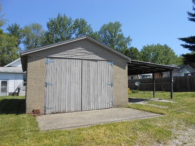 2nd image of 2205 Seabury Ave