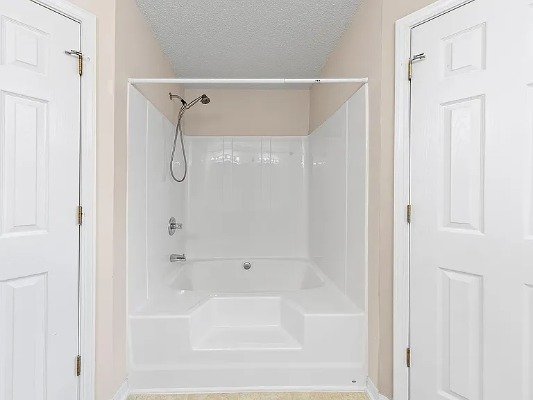 275 Limestone Cir — Photo 24