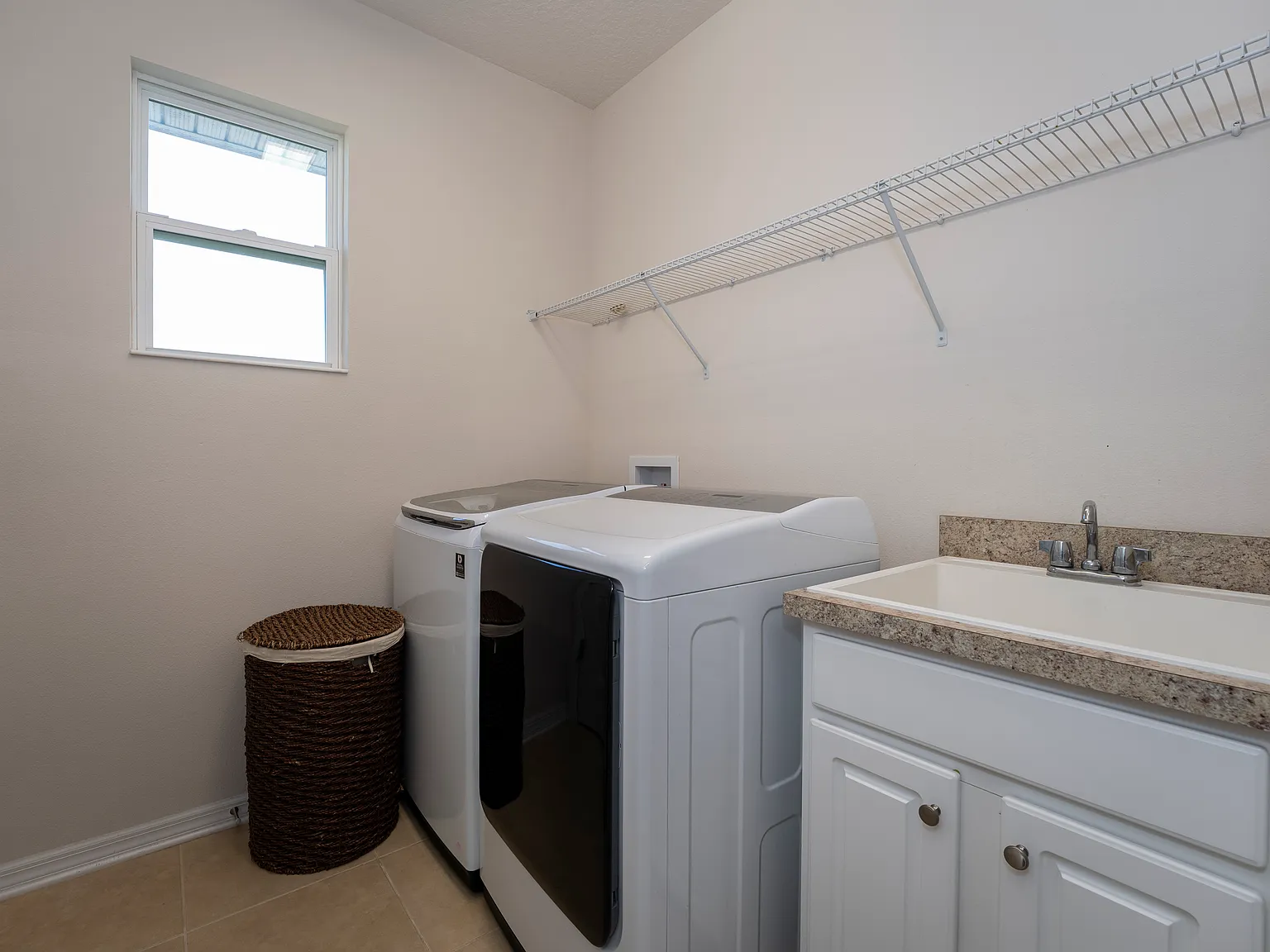 8100 Summerlake Groves Street - 1 — Photo 4