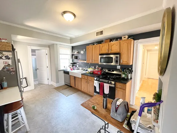 24 Pond St, Dorchester, MA
