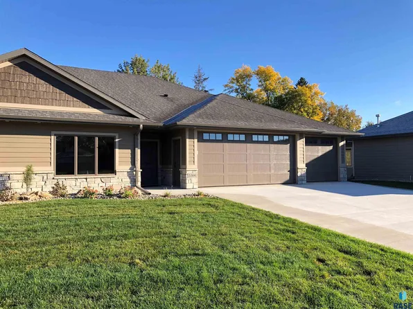 5306 W Cardinal Cove Pl, Sioux Falls, SD 57106