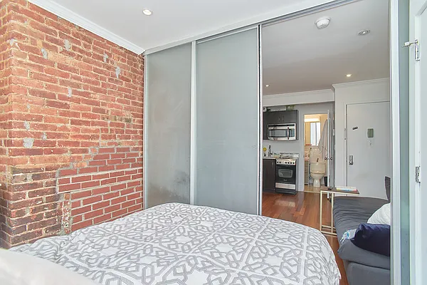 Rented by Keller Williams NYC | media 11