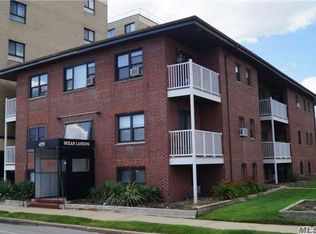 475 Broadway, Amityville, NY 11701