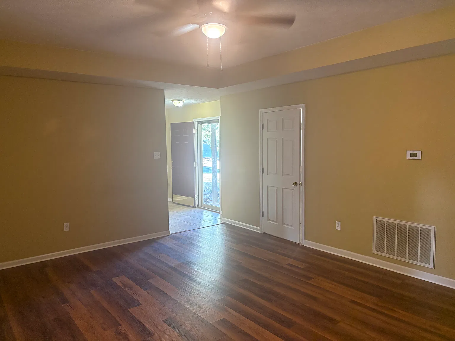 3 bed, 1400 sqft, $1,695 — Photo 4