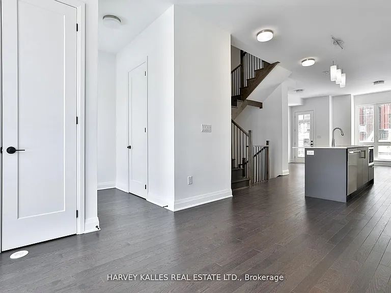 204 Atkinson Ave — Photo 6