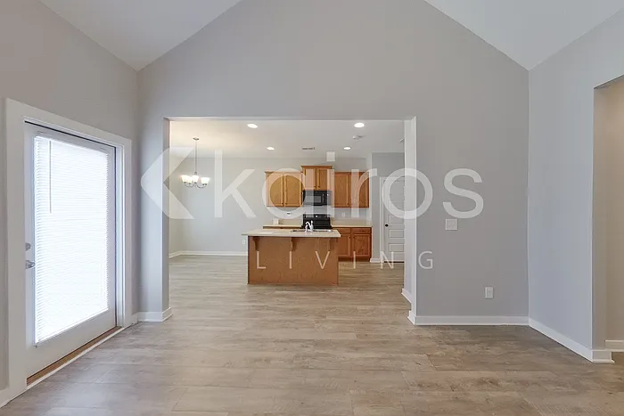8005 Shadesbrook Dr — Photo 5
