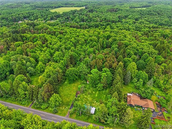 4th image of 7499 Irish Rd