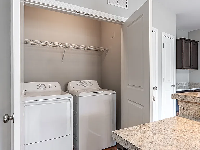 Palomar View Apartments — Photo 26
