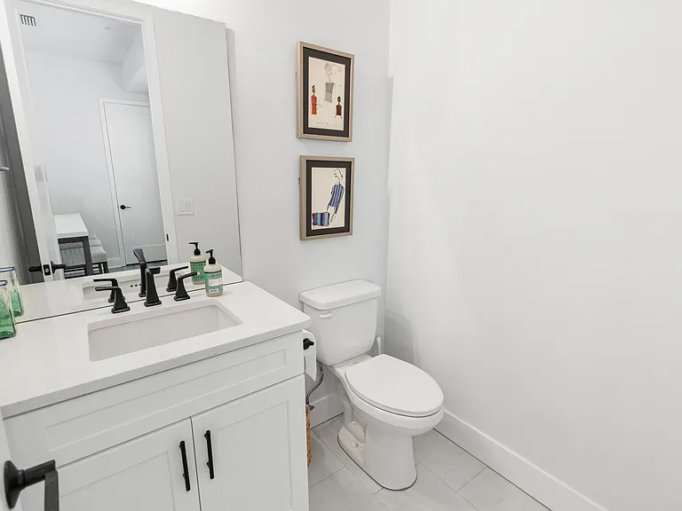 946-half bath_01162023