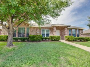 7401 Compass Point Dr, Rowlett, TX 75089
