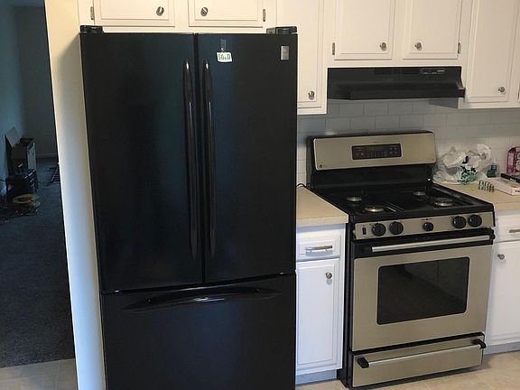 4th image of 3900 Camelot Dr SE #2