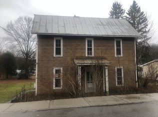 14 Vine St, Naples, NY 14512