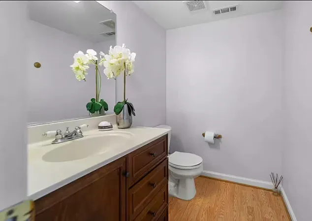 1317 Grayland Ave — Photo 8
