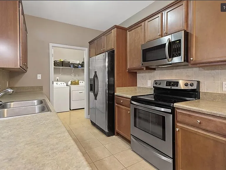 2641 McArthur Landing Cir #102 — Photo 34