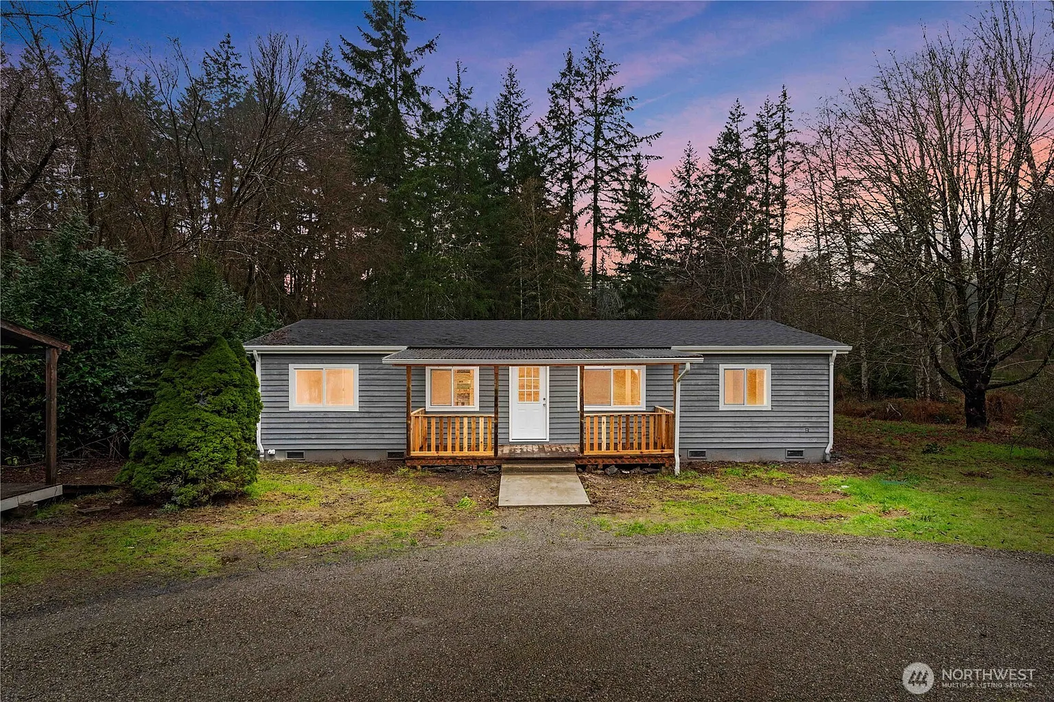 141 E Rasor Place photo 1