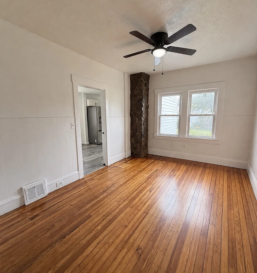 3 bed, 1384 sqft, $1,650 — Photo 4
