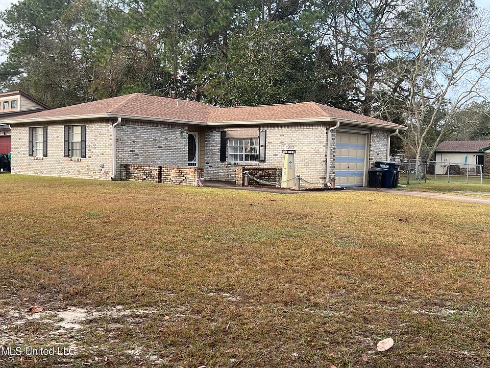 1st image of 100 Vicksburg Ct