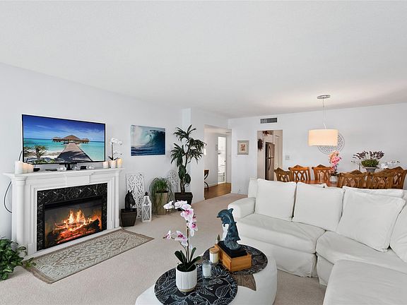 5th image of 3430 Galt Ocean Drive #704